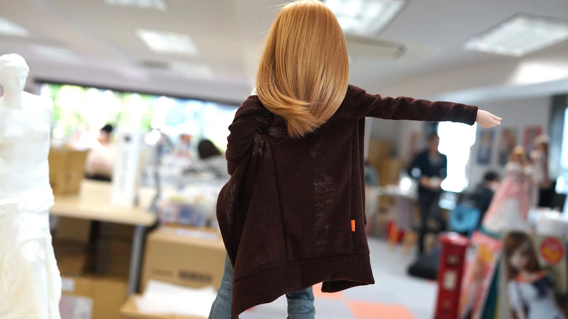 Cardigan Dark Brown - Image 19