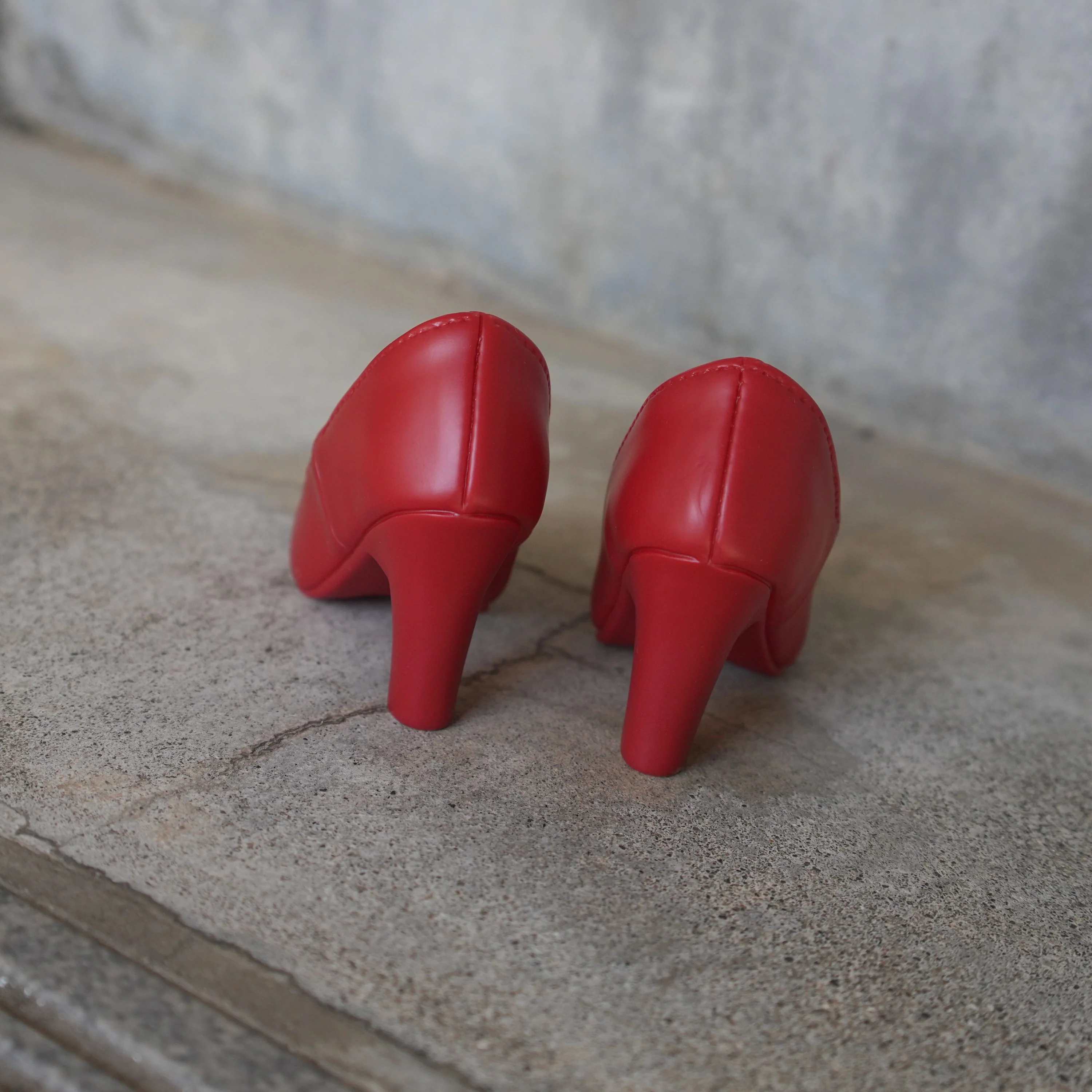 Red Pumps - Image 12