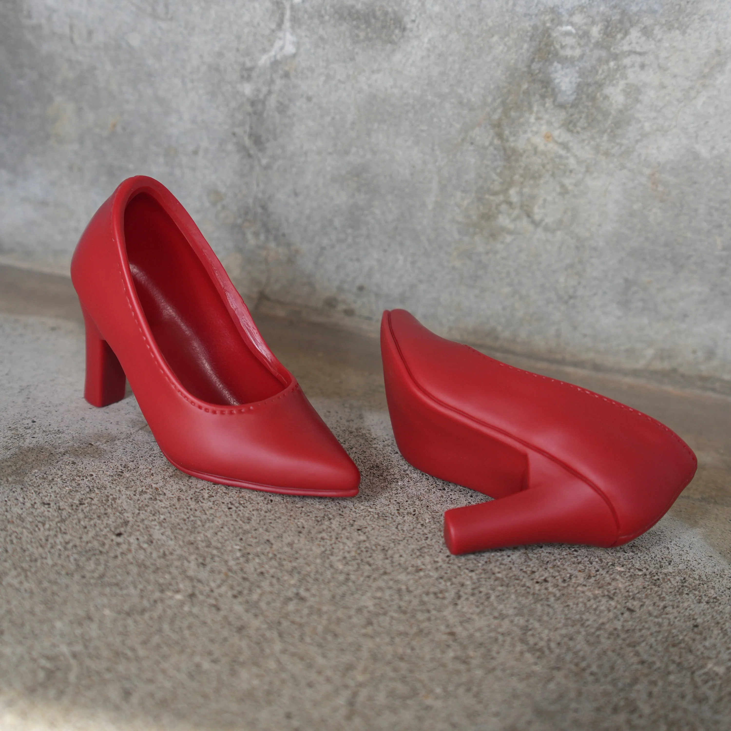Red Pumps - Image 5