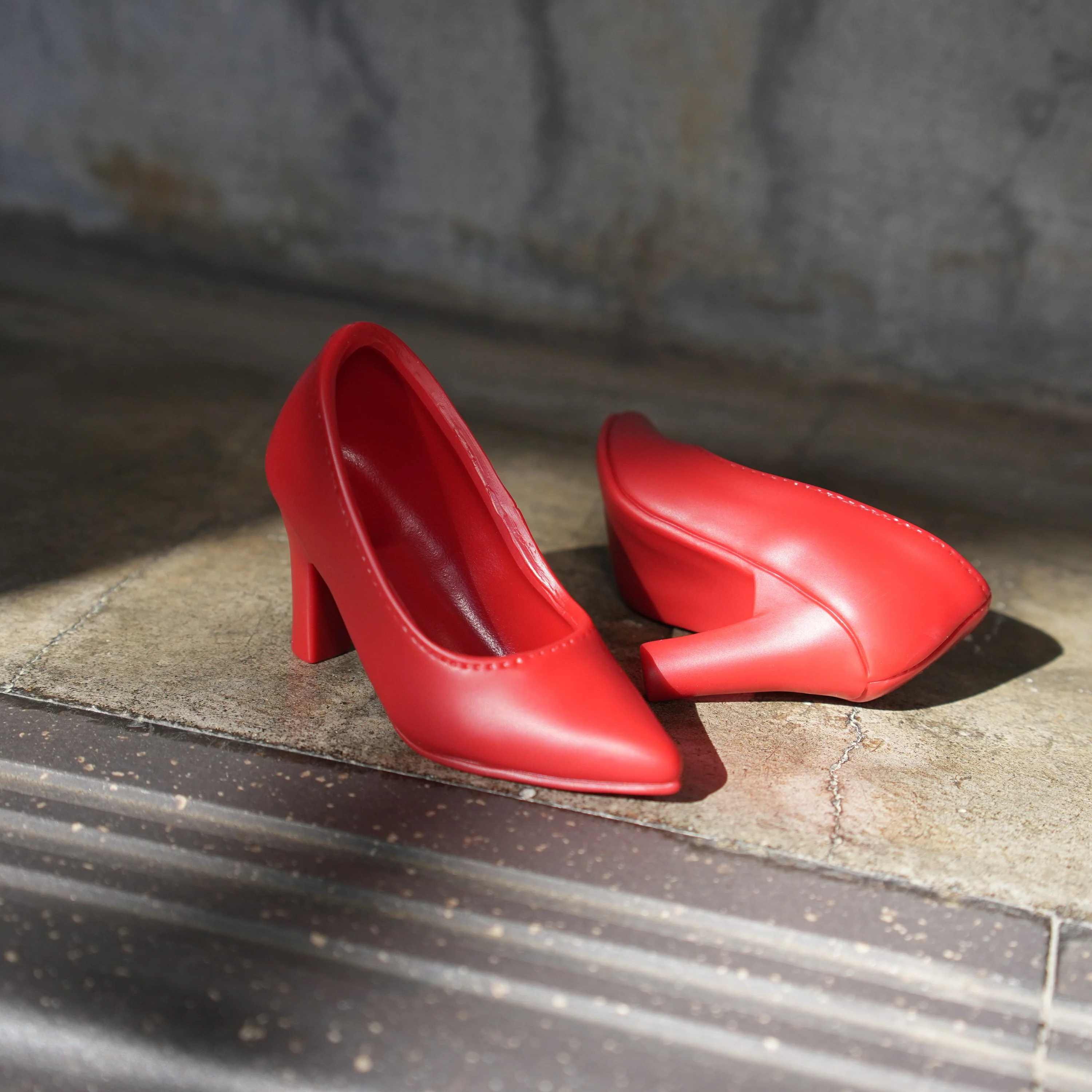 Red Pumps - Image 6