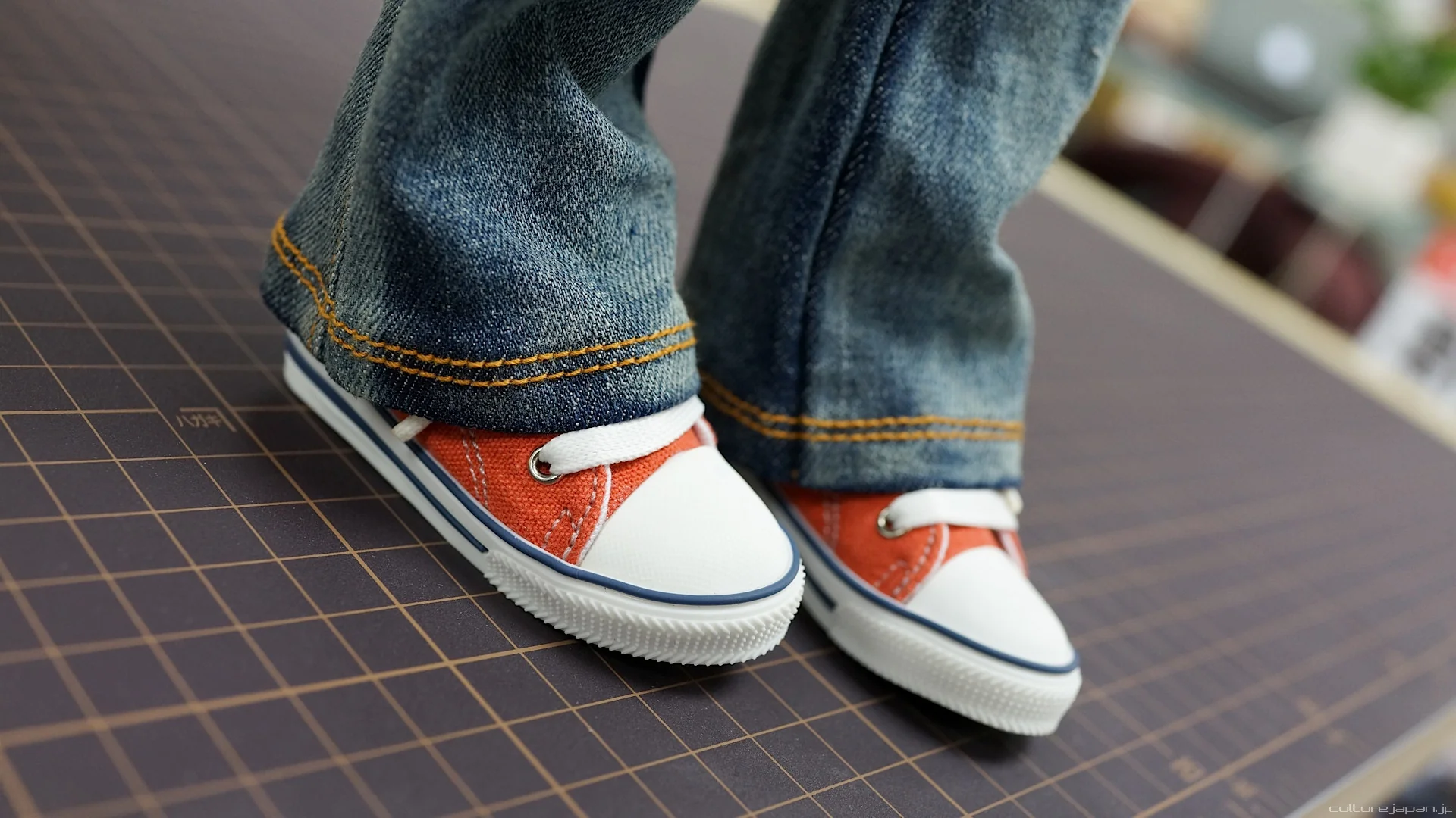 Canvas Shoes (Red) - Image 7