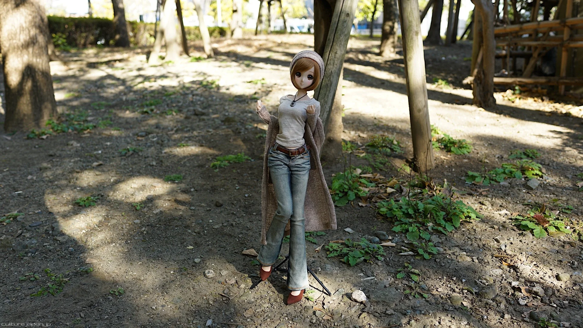 Tripod Stand - Image 19