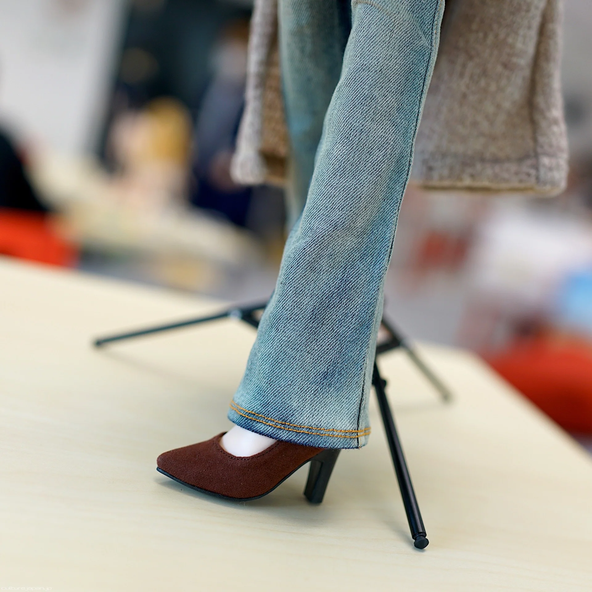 Tripod Stand - Image 4