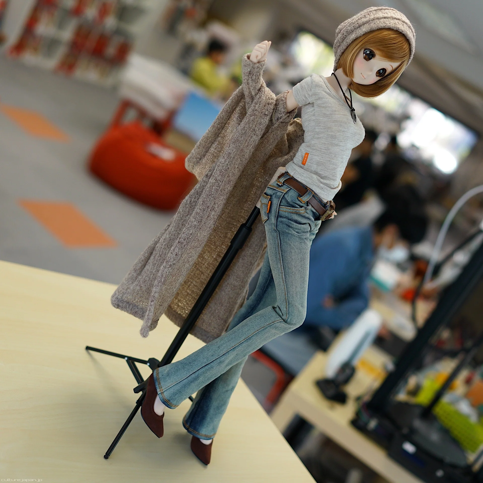 Tripod Stand - Image 8